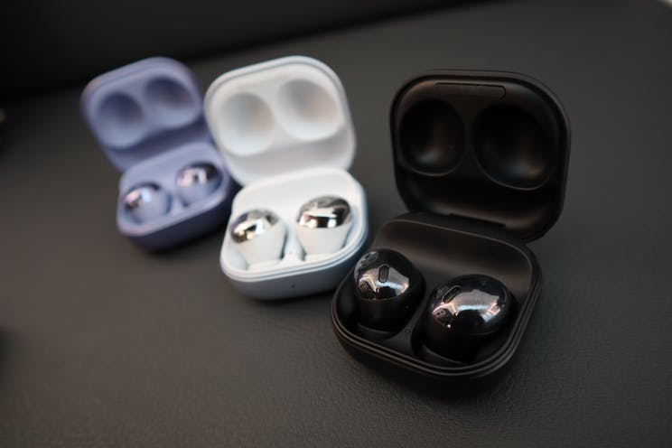 Two days left!  Receive Samsung Galaxy Buds and the Galaxy Smart Tag with a Samsung Galaxy S21 (ADV)