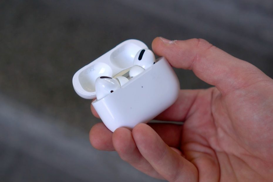 An AirPod not working? You can do this to fix it - Free to Download APK